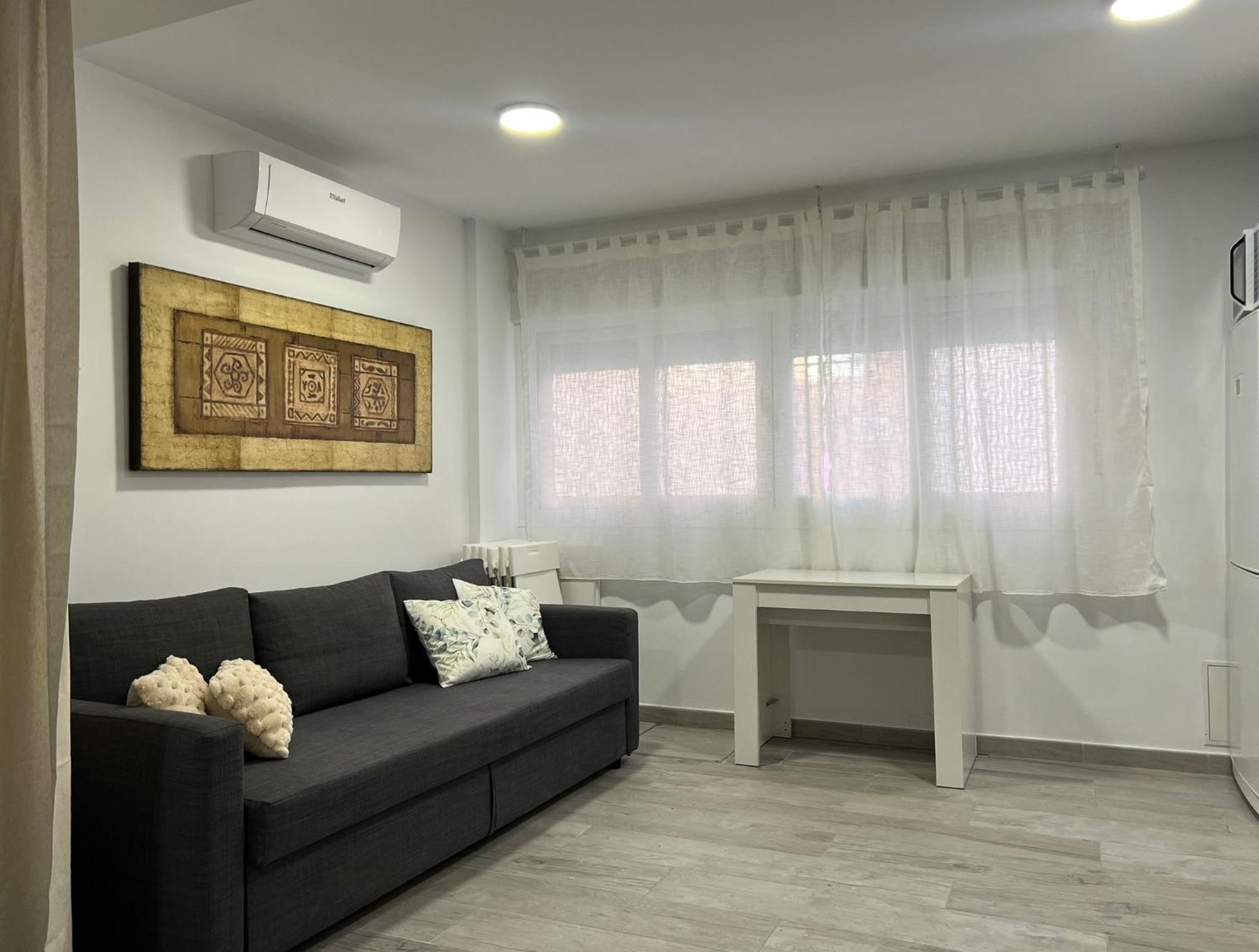 Cozy Apartment Up To 6 Persons 3 Min To Metro Мадрид Экстерьер фото