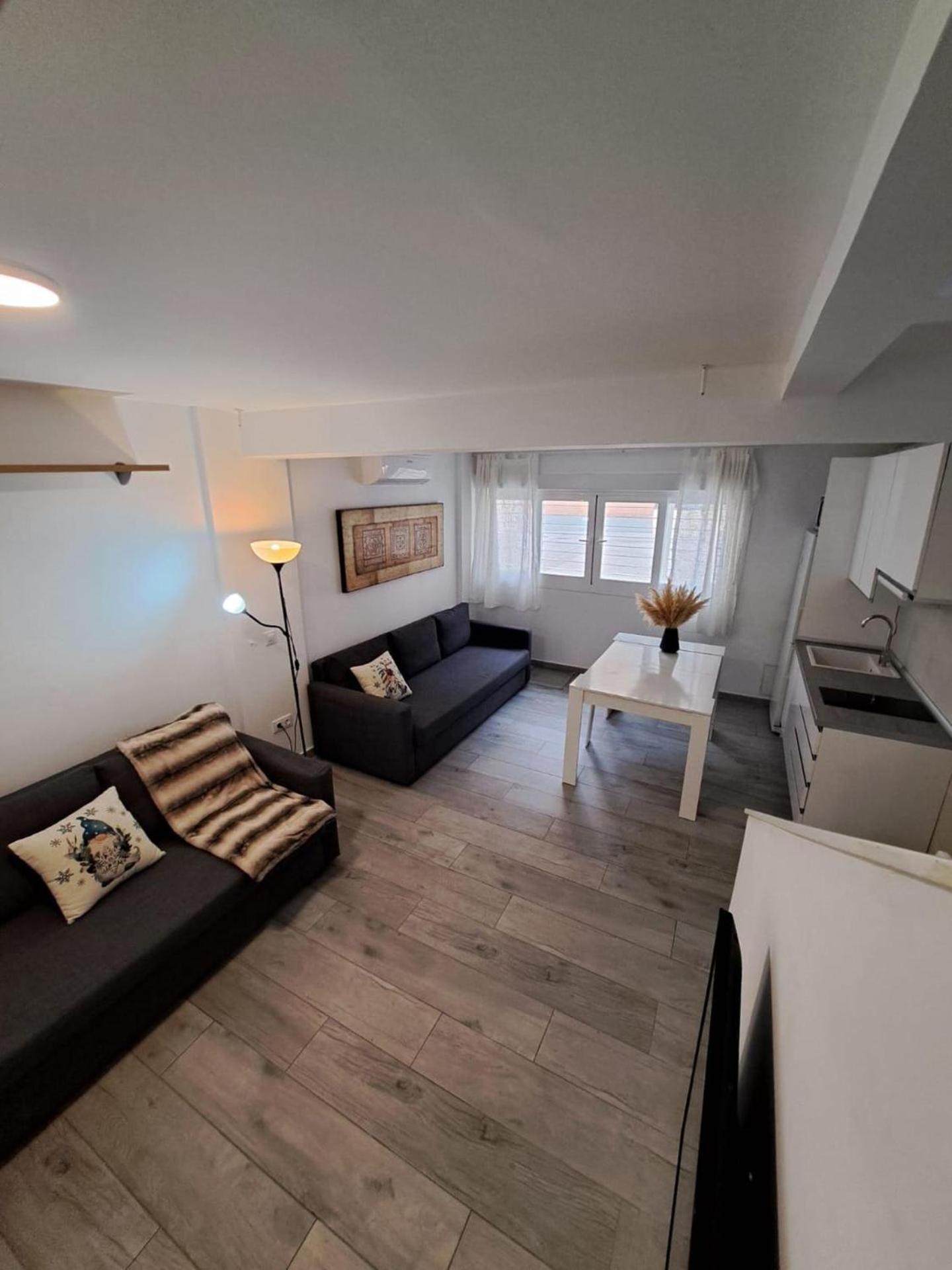 Cozy Apartment Up To 6 Persons 3 Min To Metro Мадрид Экстерьер фото